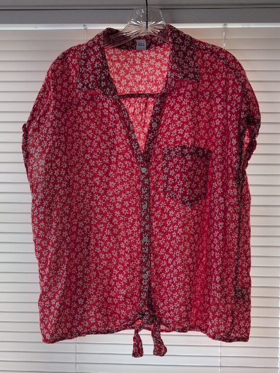 Old Navy Tops - Old Navy Red Floral Button-Front Tie-Hem Shirt